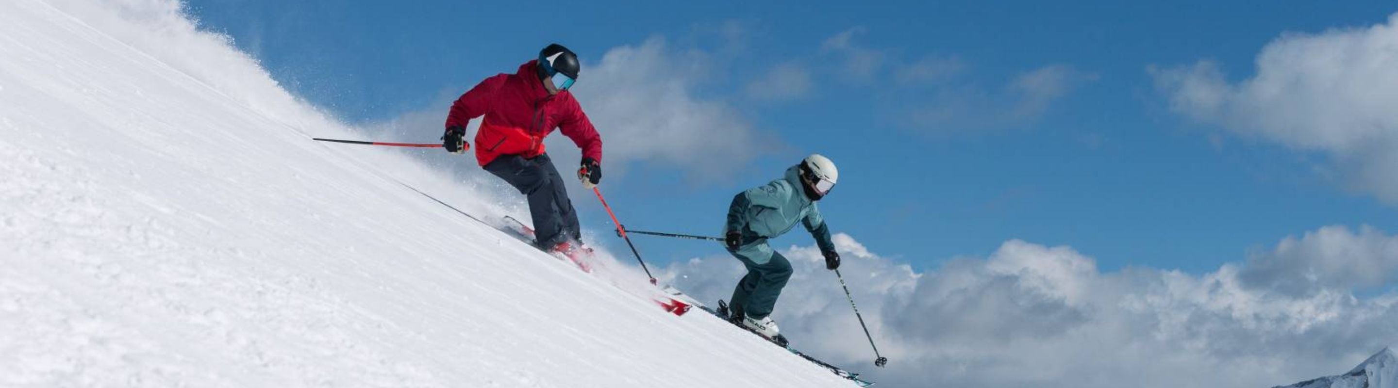 Protect your knee while skiing and snowboarding with a Bauerfeind Knee Brace