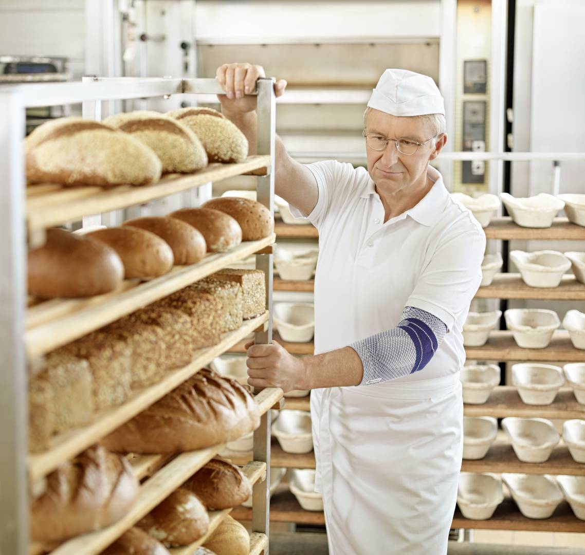 4 Ways to Prevent Leg Pain & Discomfort for Hospitality Workers