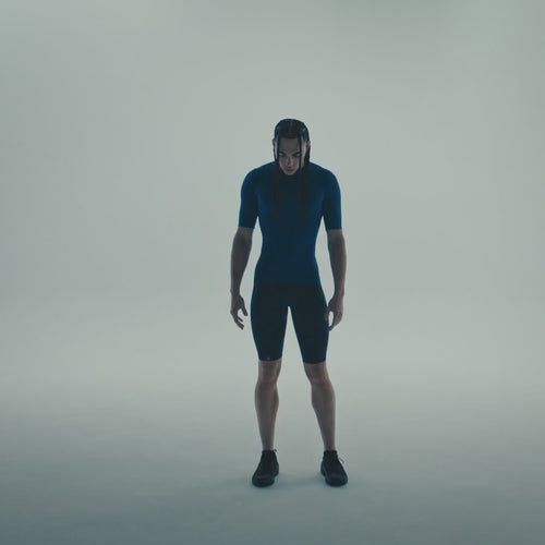 A video showing models wearing Bauerfeind Sports Compression Wear